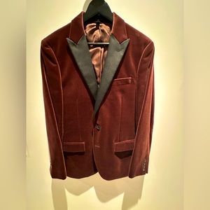 JCrew Ludlow Peak Lapel Burgundy Velvet Dinner Jacket - Size 40R US / 50R EU